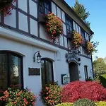 Tiptop Landhotel Hutter 4* Мешеде