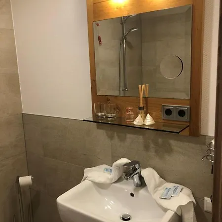 Tiptop Landhotel Hutter Отель 4*