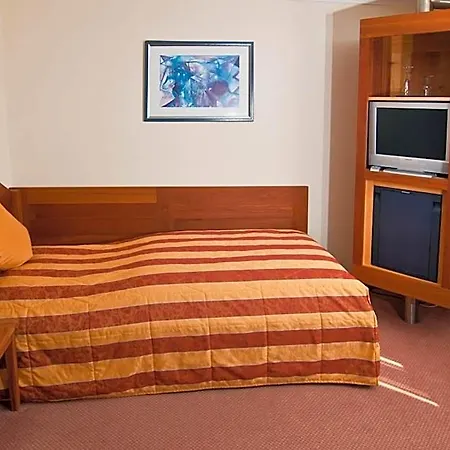 Tiptop Landhotel Hutter Hotel 4*