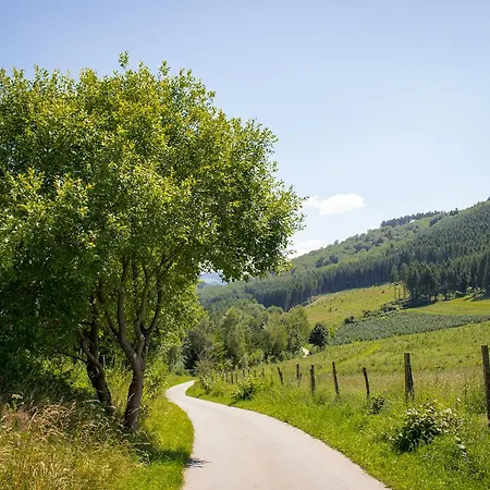 Tiptop Landhotel Hutter Мешеде